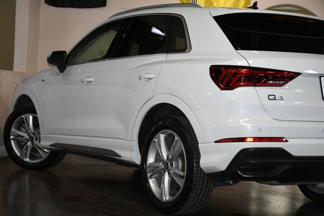 2022 Audi Q3