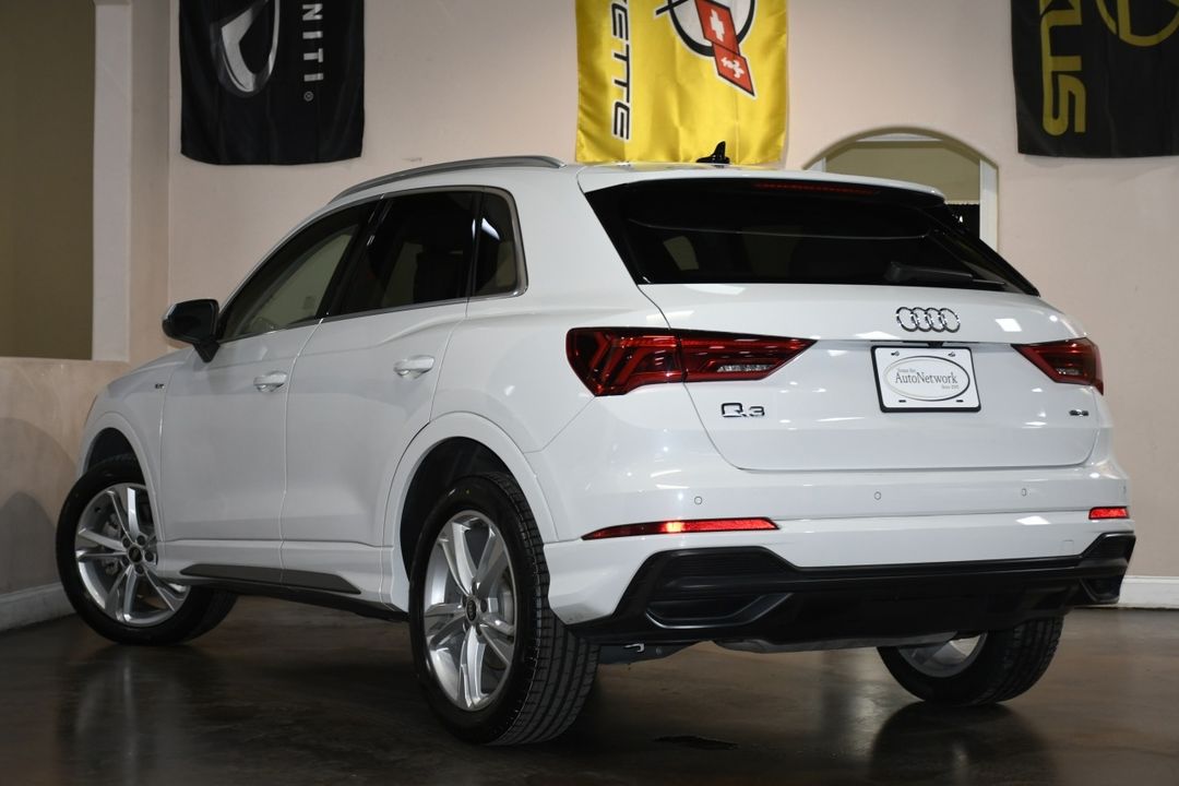 2022 Audi Q3