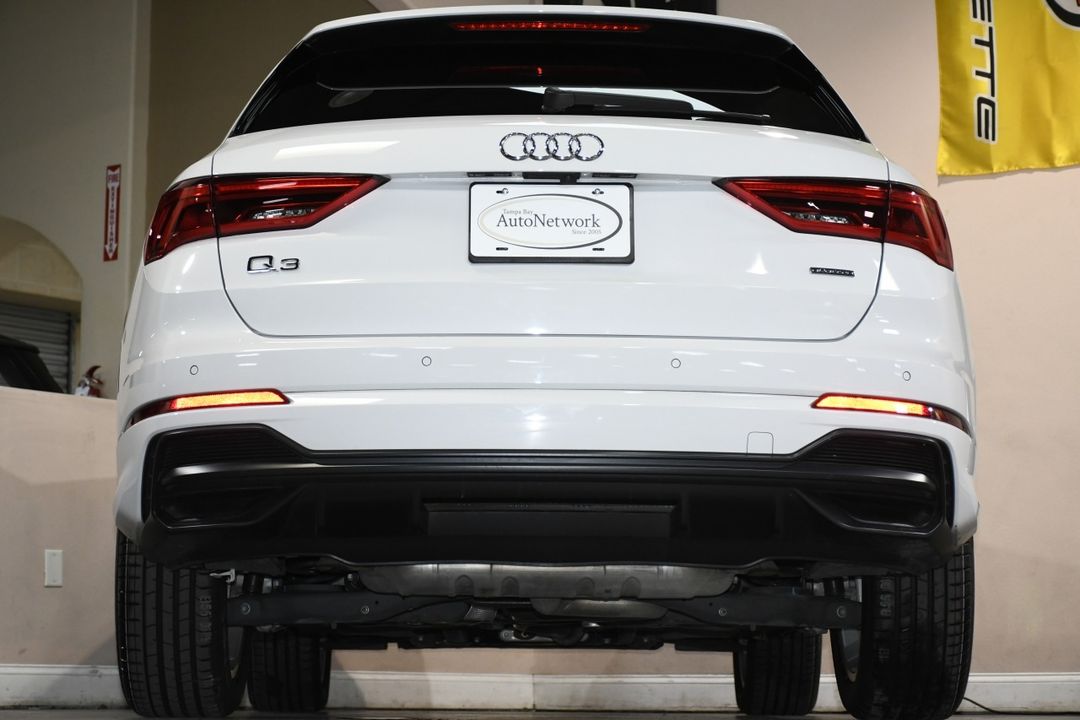 2022 Audi Q3
