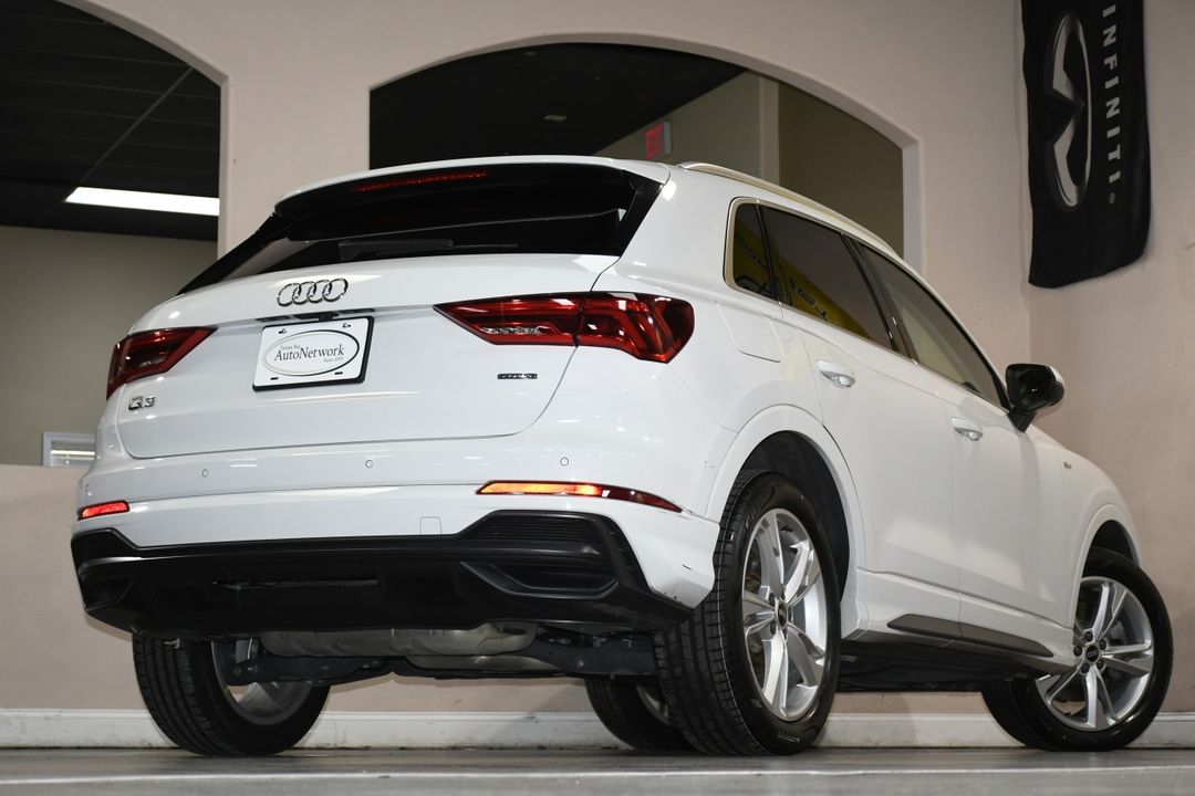 2022 Audi Q3
