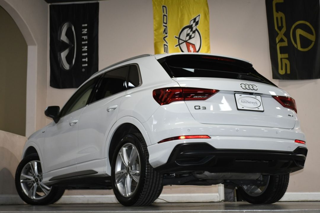 2022 Audi Q3