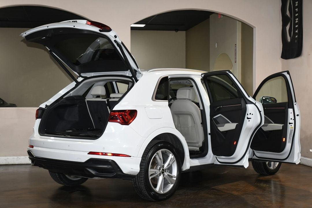2022 Audi Q3