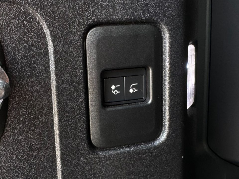 2020 Land Rover Defender