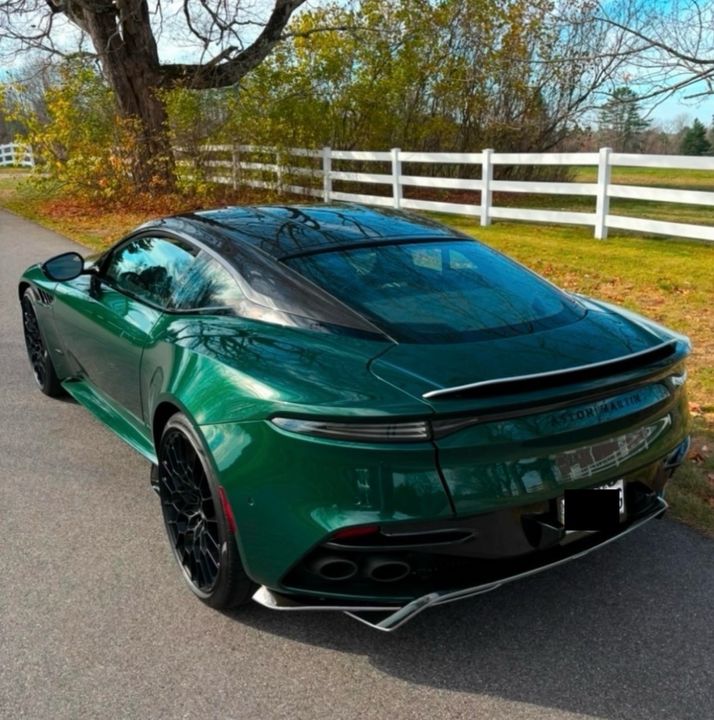 2023 Aston Martin DBS