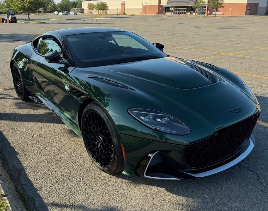 2023 Aston Martin DBS