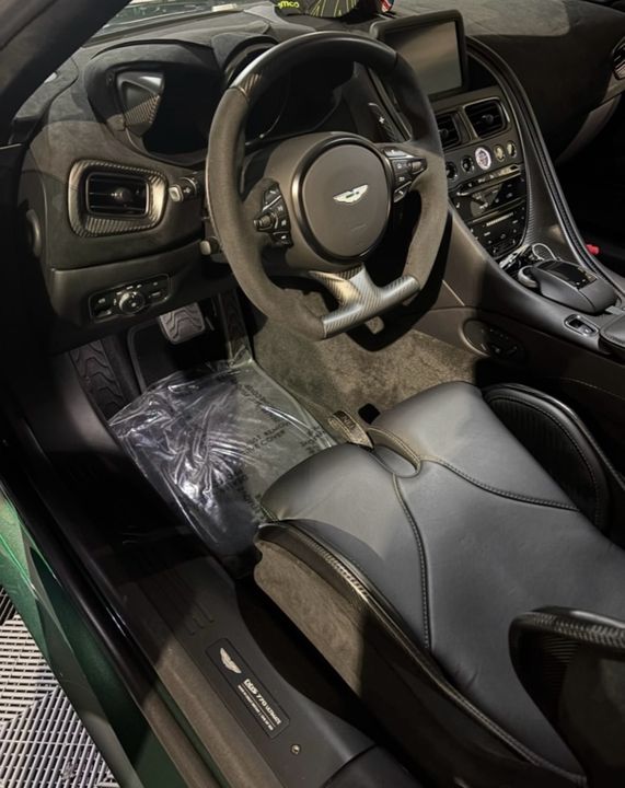 2023 Aston Martin DBS