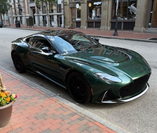 2023 Aston Martin DBS