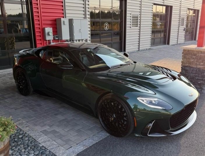 2023 Aston Martin DBS