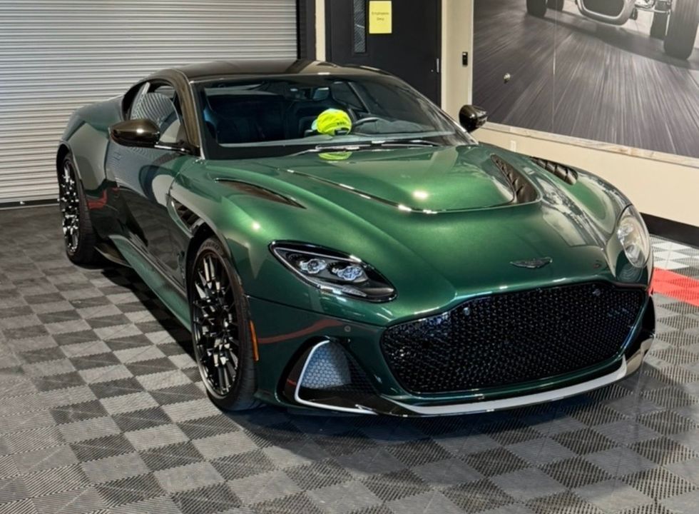 2023 Aston Martin DBS