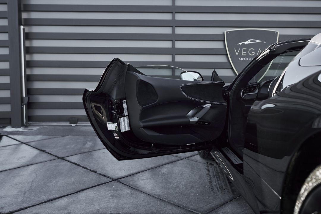 2025 Ferrari SF90 Spider