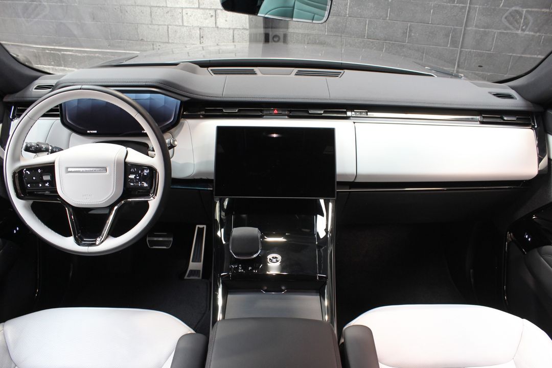 2025 Land Rover Range Rover Sport