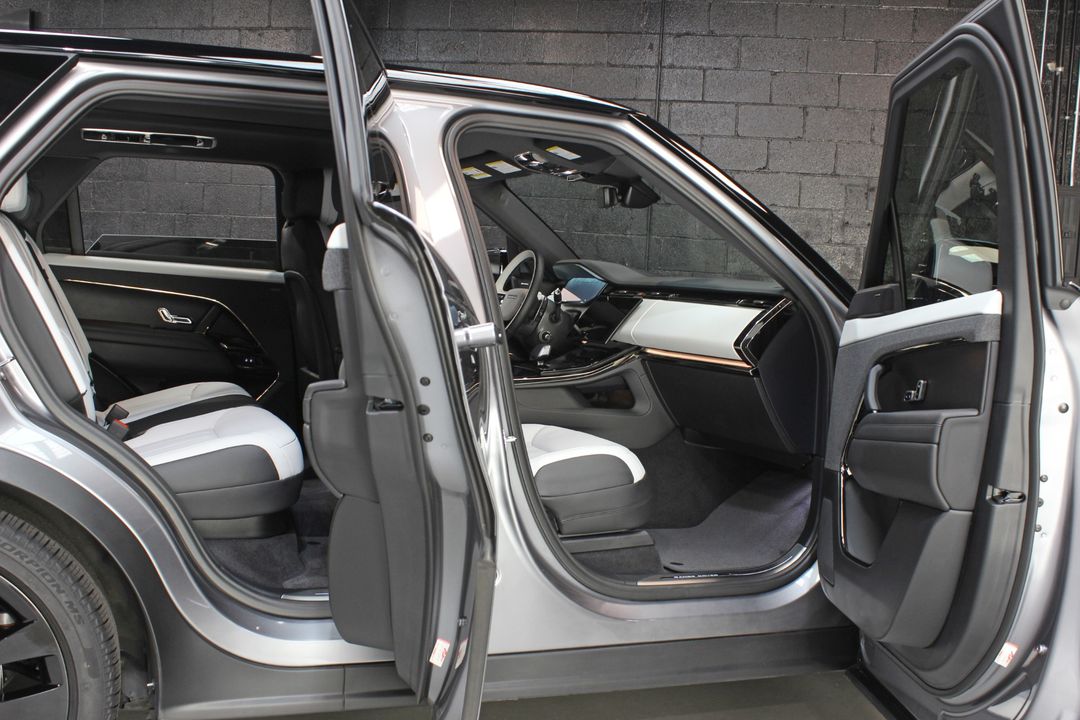 2025 Land Rover Range Rover Sport