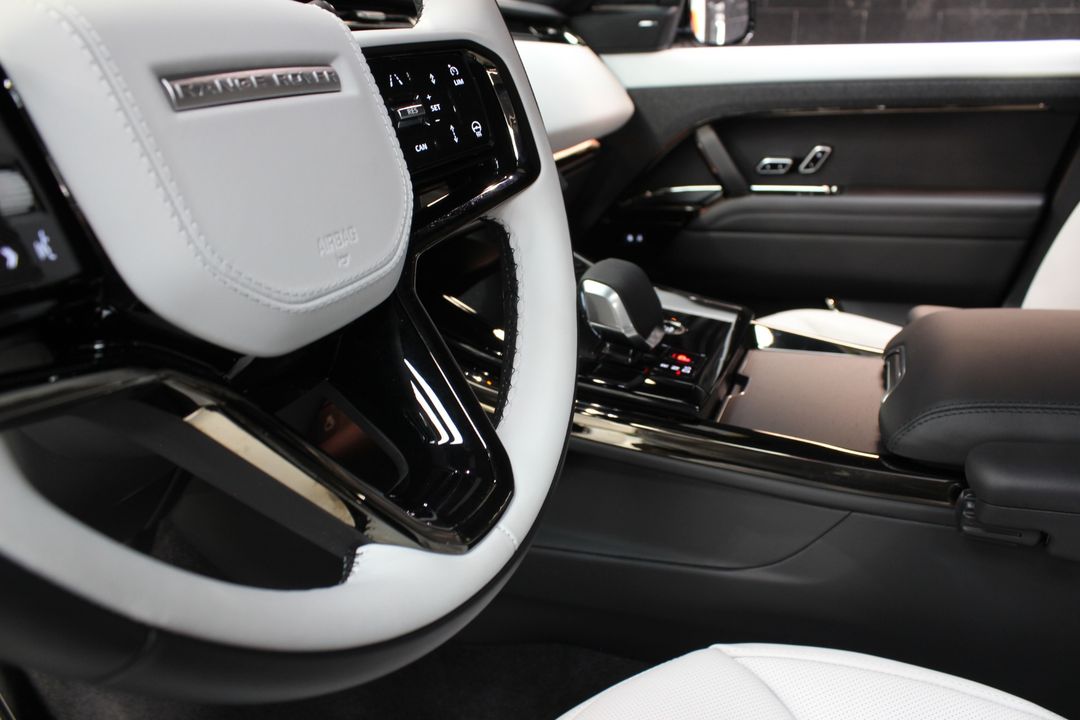 2025 Land Rover Range Rover Sport