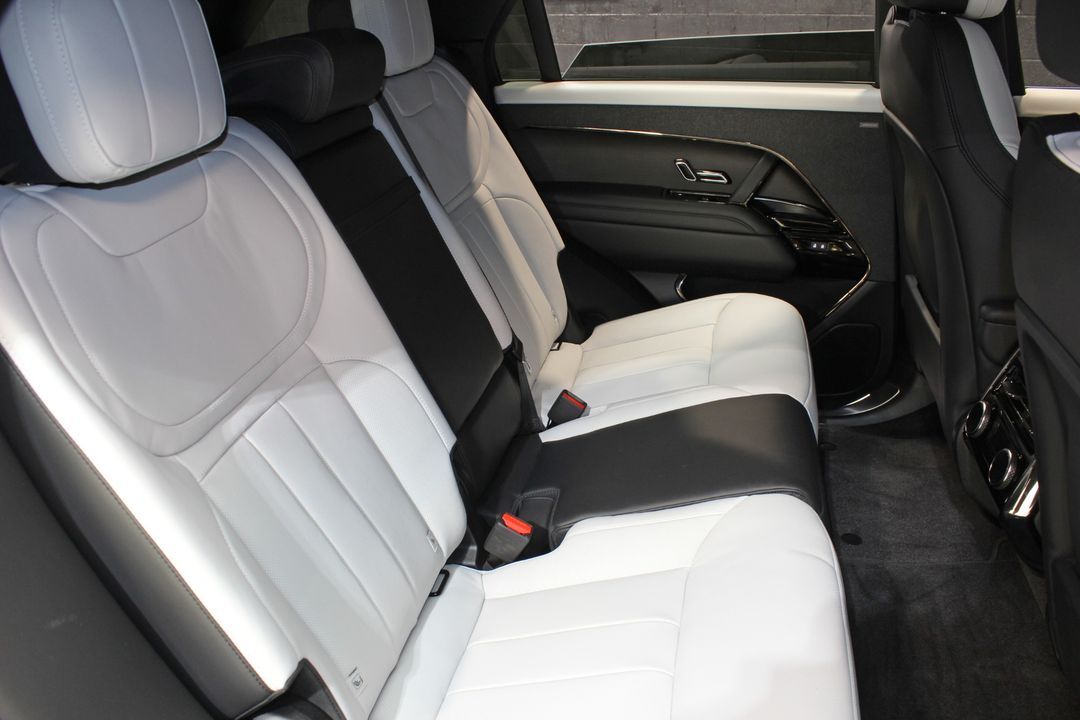 2025 Land Rover Range Rover Sport
