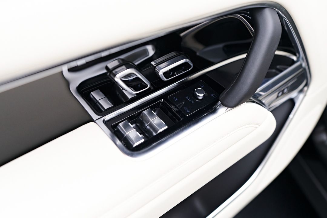 2025 Land Rover Range Rover