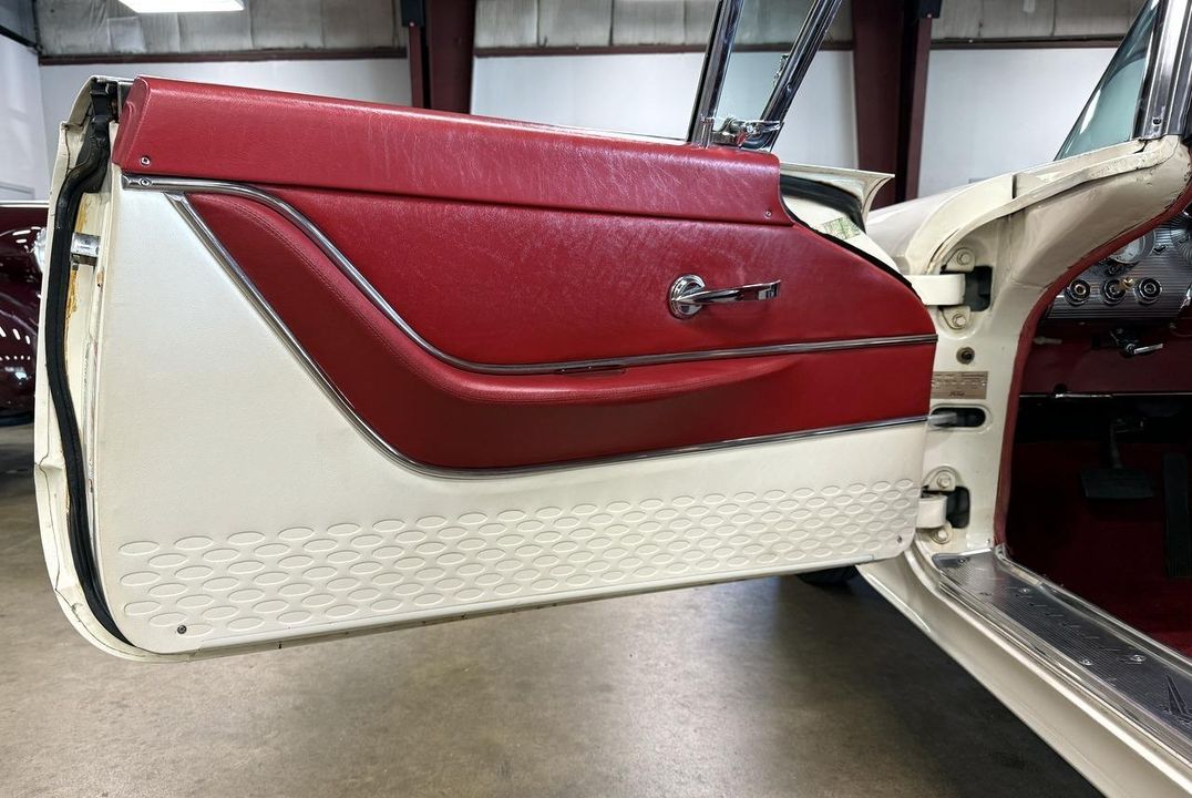 1959 Ford Thunderbird Hardtop