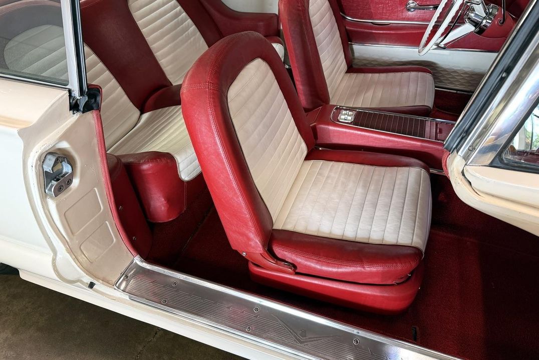1959 Ford Thunderbird Hardtop