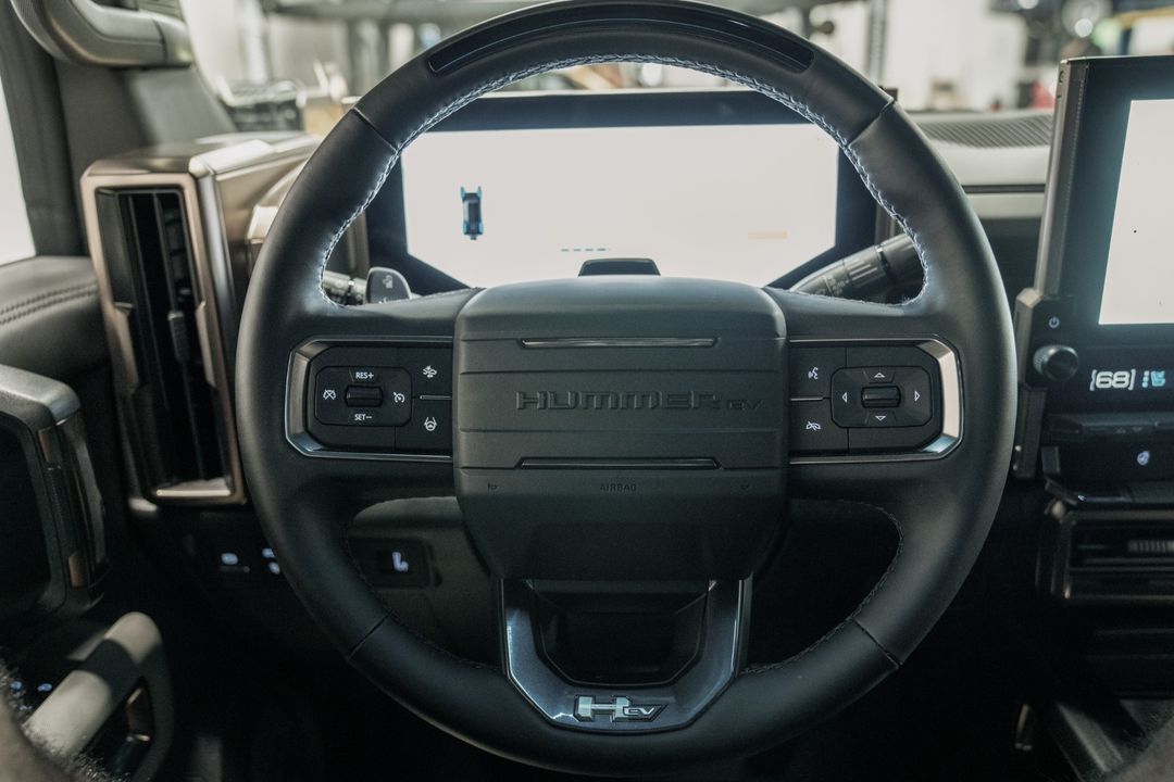 2024 GMC HUMMER EV