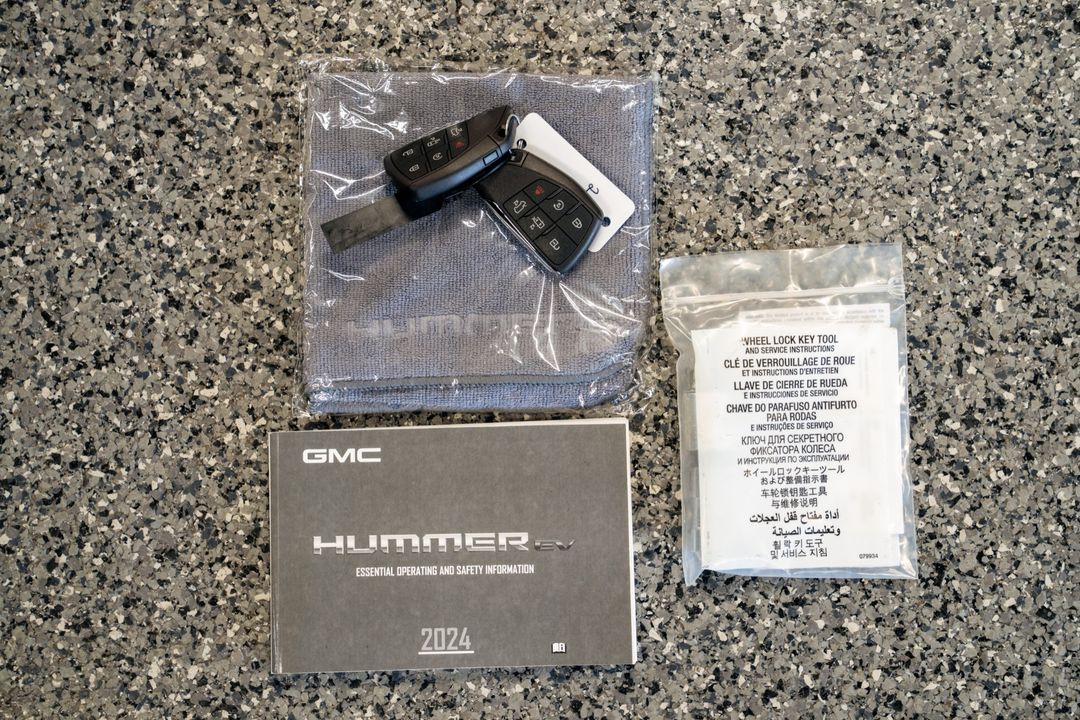 2024 GMC HUMMER EV