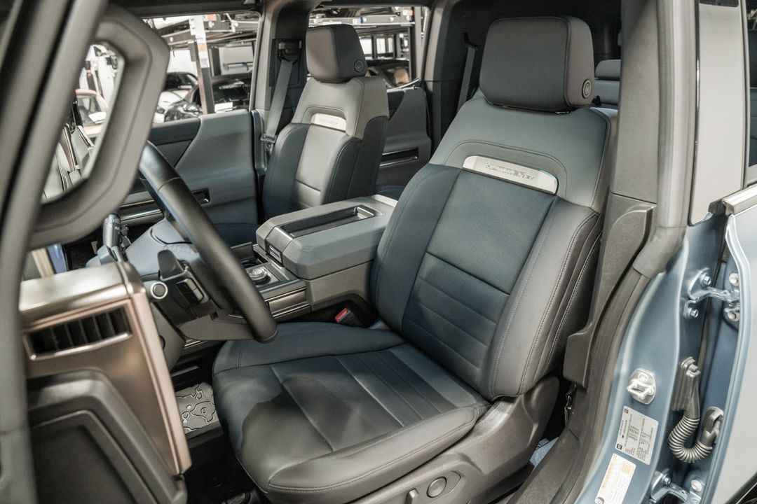 2024 GMC HUMMER EV