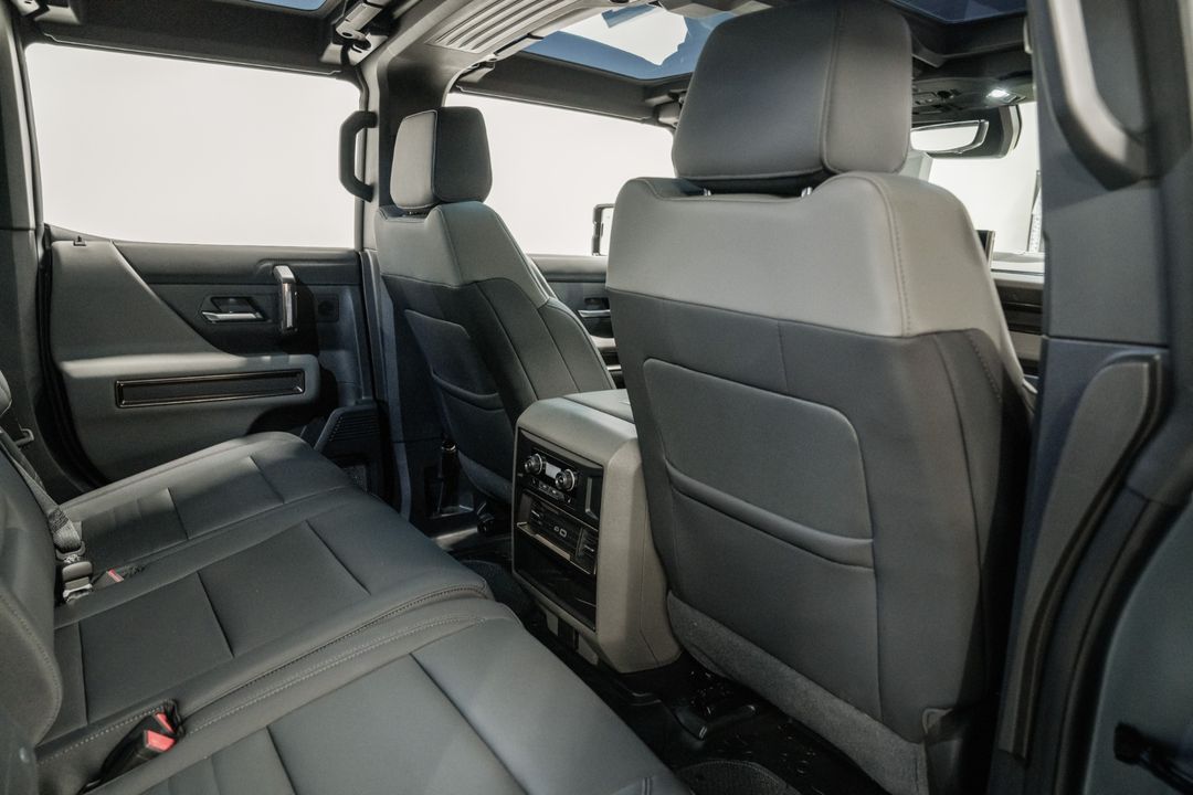 2024 GMC HUMMER EV