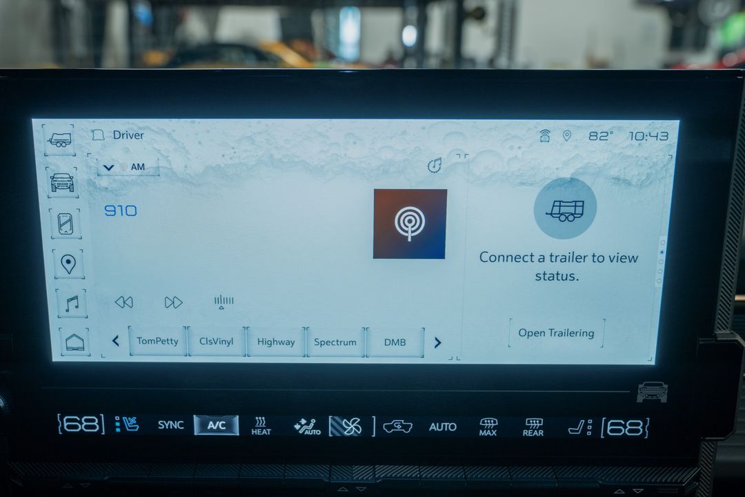 2024 GMC HUMMER EV
