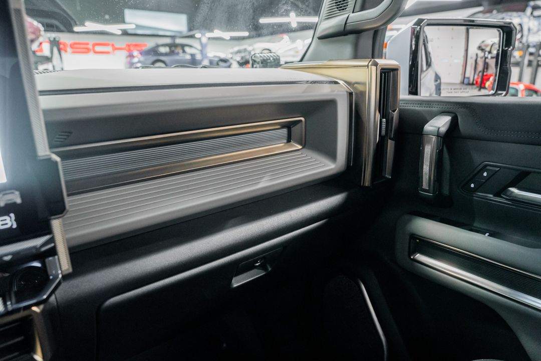 2024 GMC HUMMER EV