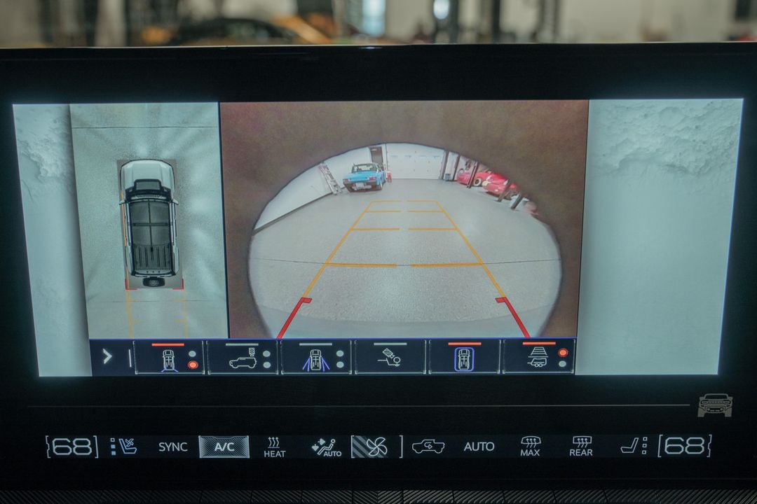 2024 GMC HUMMER EV