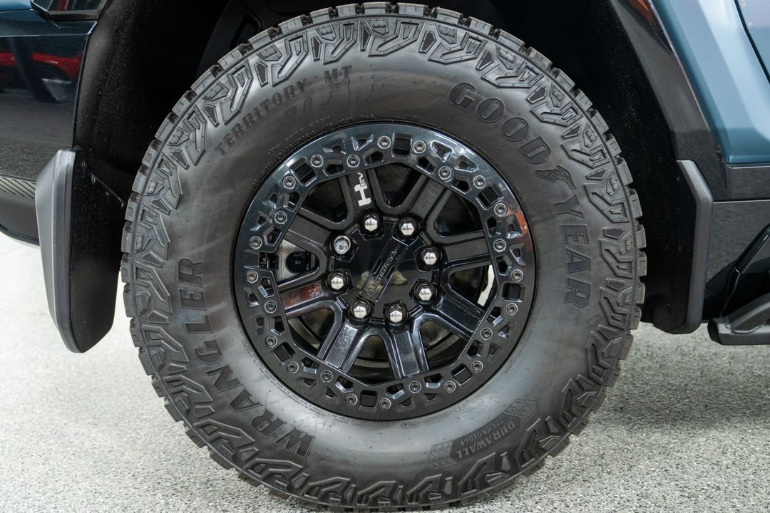 2024 GMC HUMMER EV