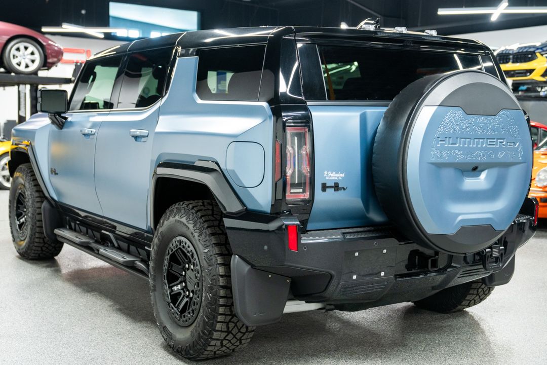 2024 GMC HUMMER EV