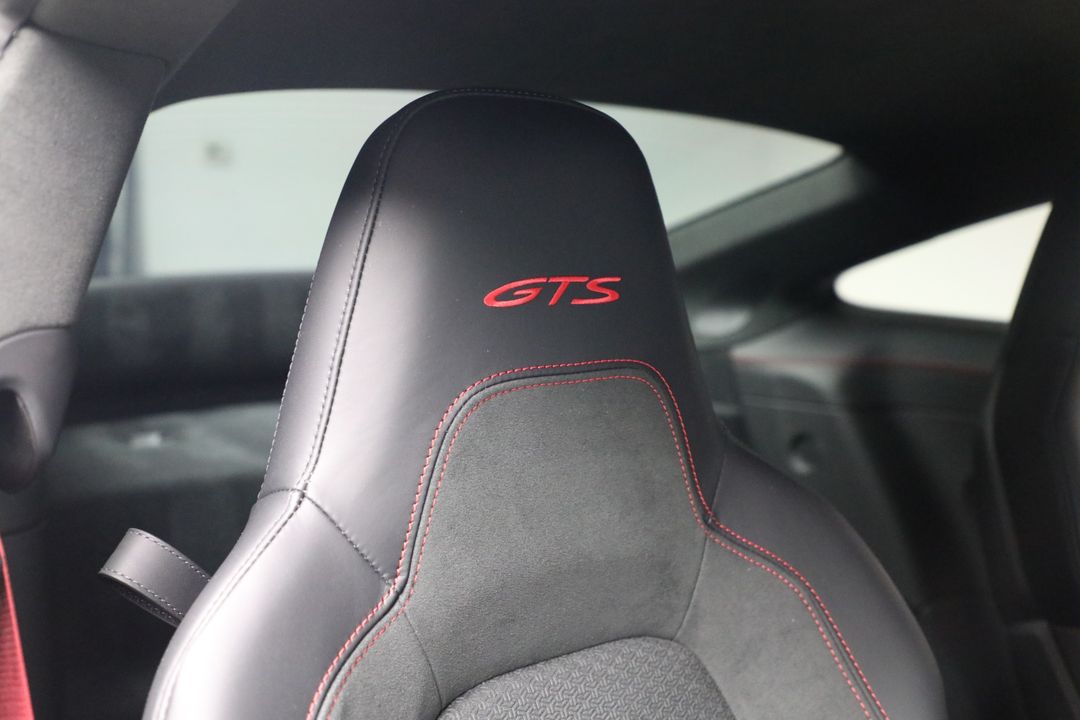 2025 Porsche 911