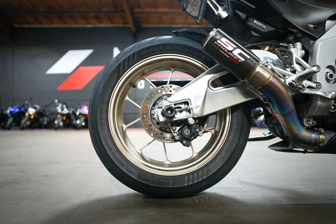 2019 Aprilia RSV4 RF
