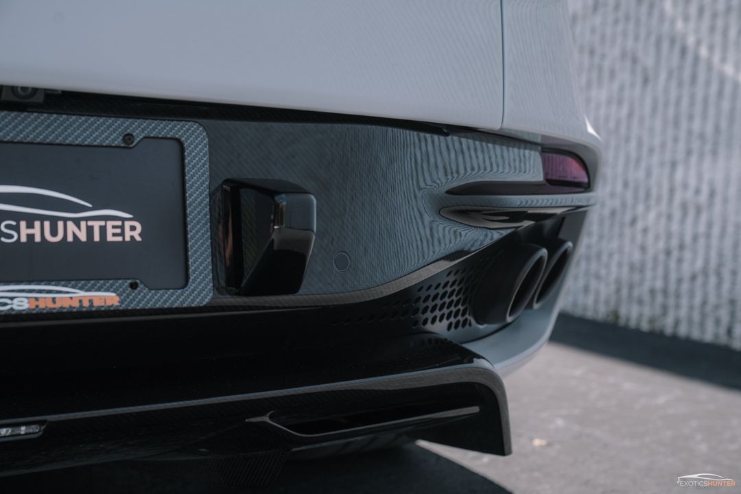 2019 Aston Martin DBS