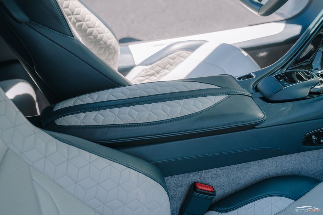 2019 Aston Martin DBS