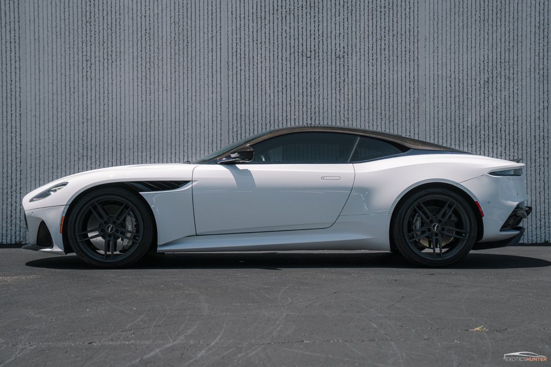 2019 Aston Martin DBS