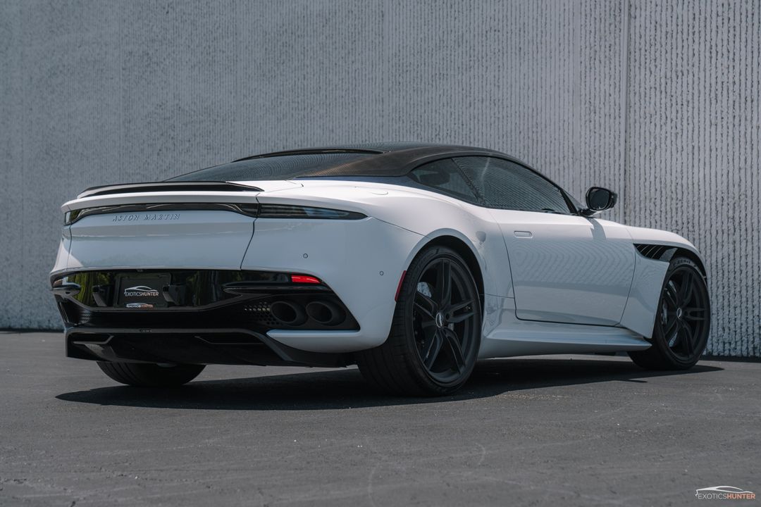 2019 Aston Martin DBS