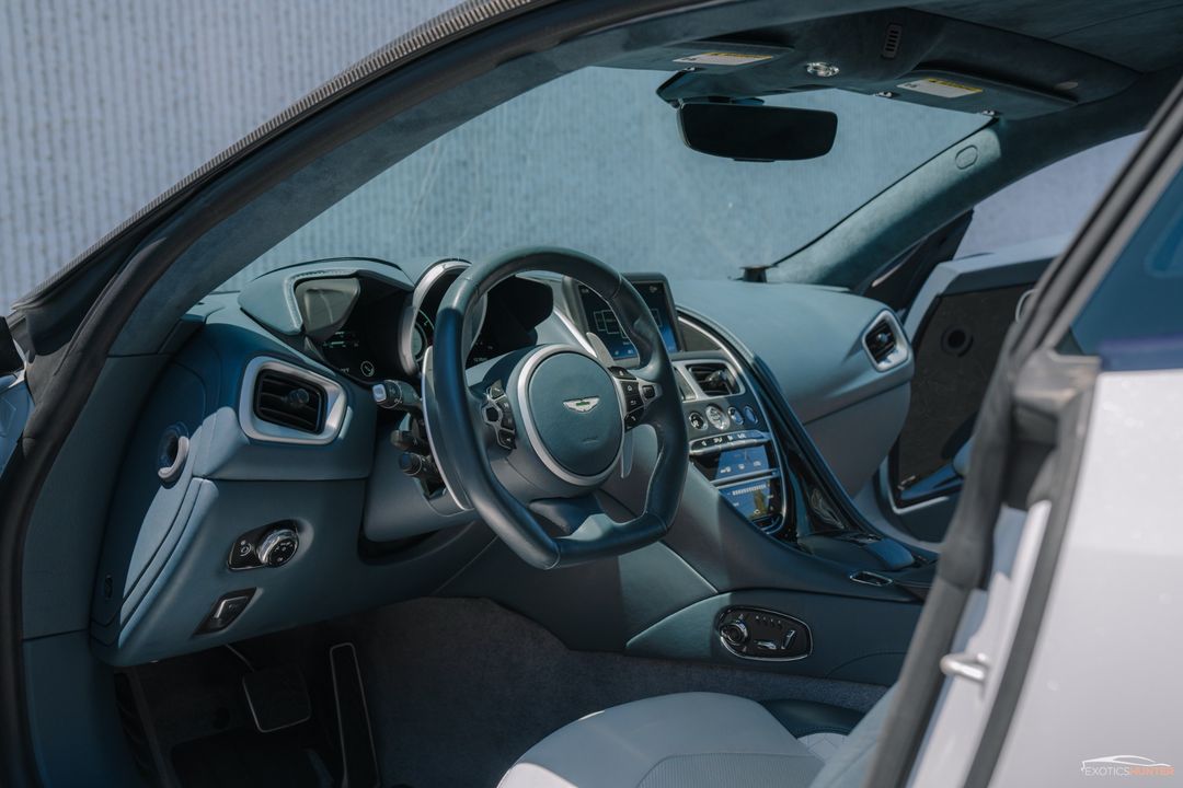 2019 Aston Martin DBS