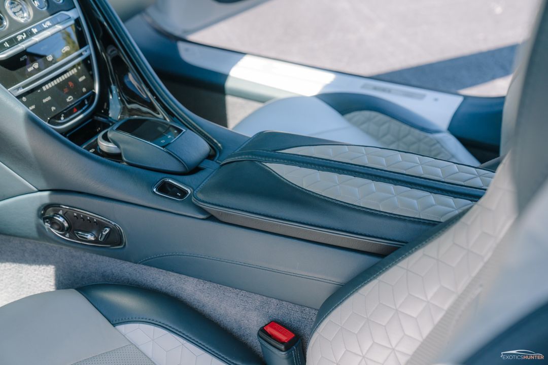 2019 Aston Martin DBS