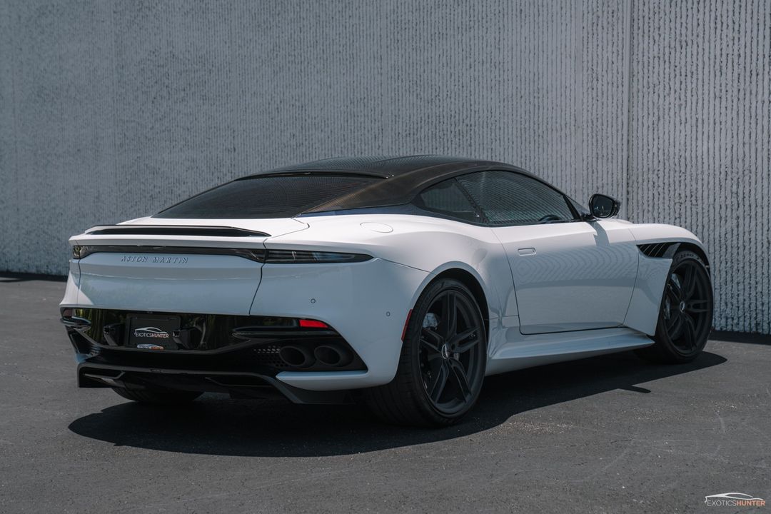 2019 Aston Martin DBS