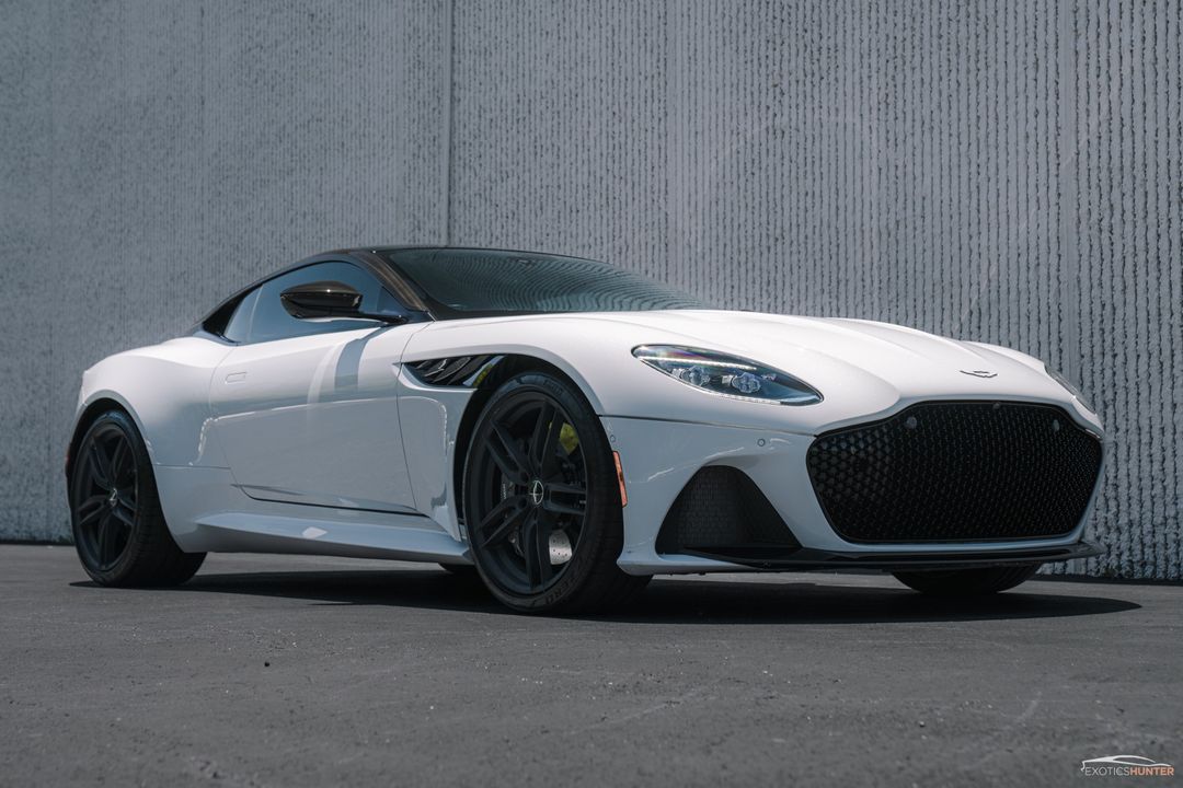 2019 Aston Martin DBS