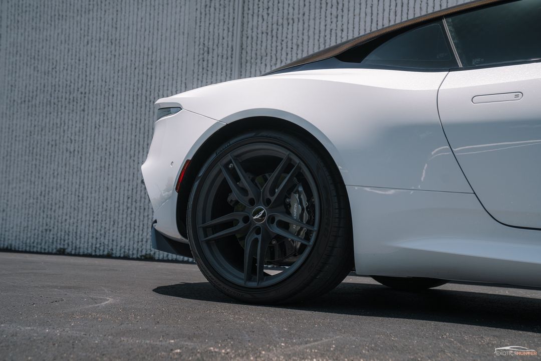 2019 Aston Martin DBS