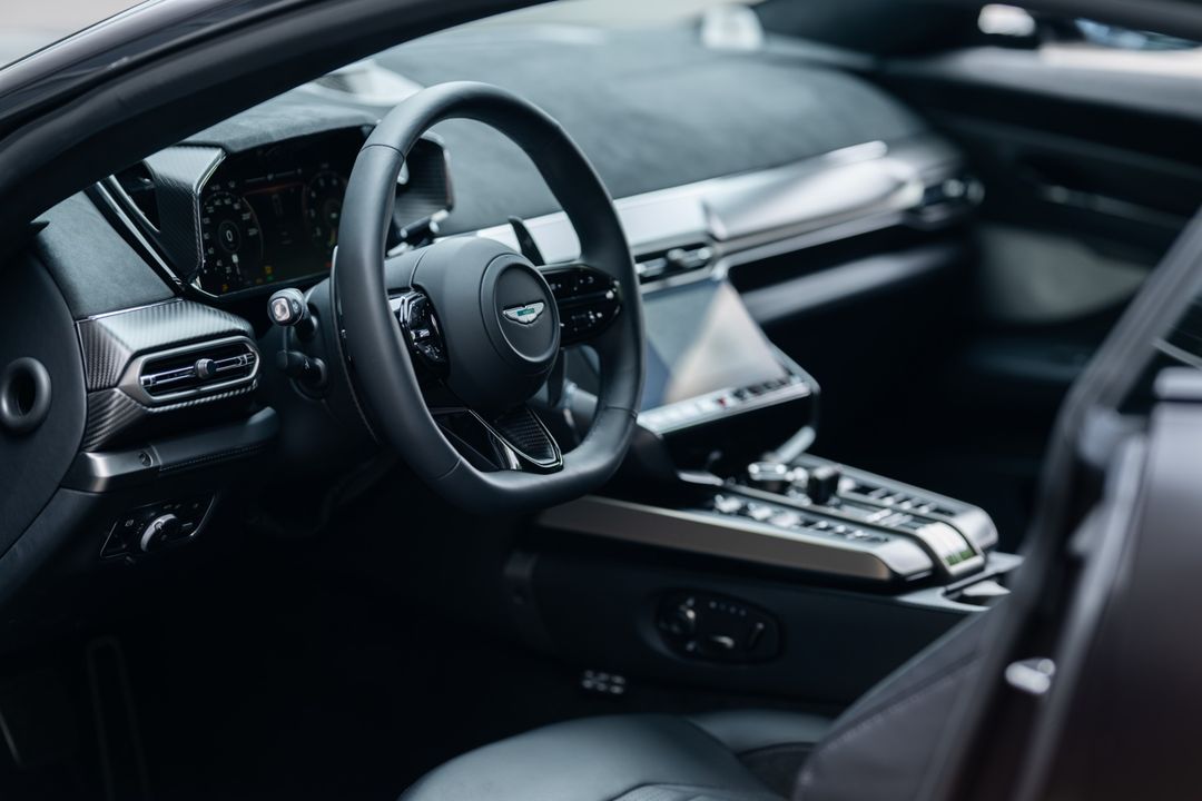 2025 Aston Martin Vanquish