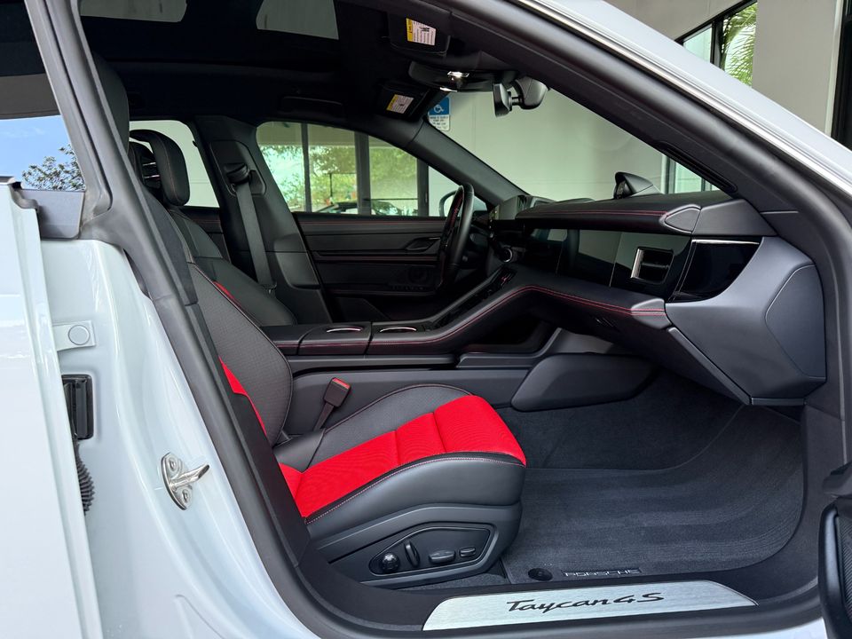 2024 Porsche Taycan