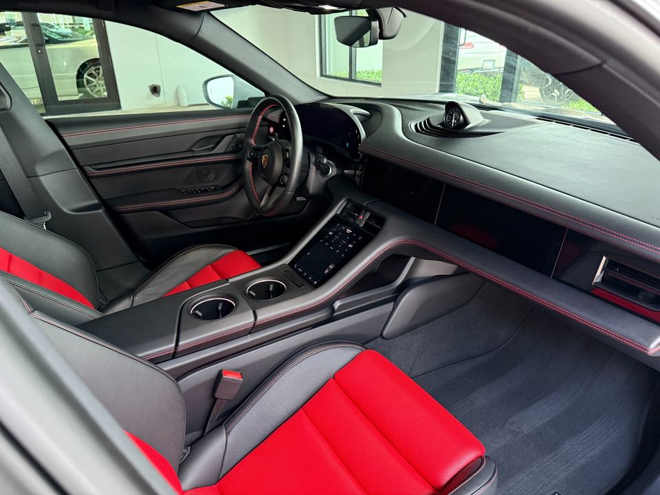 2024 Porsche Taycan