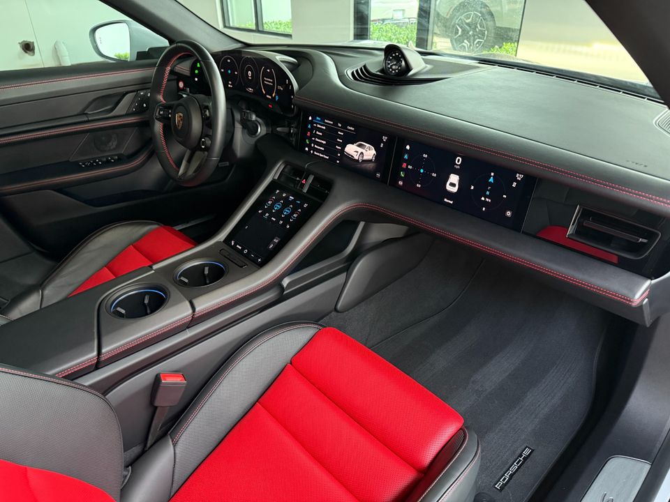 2024 Porsche Taycan