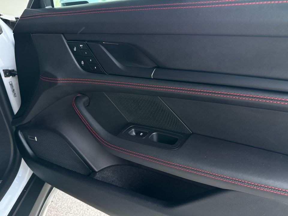 2024 Porsche Taycan