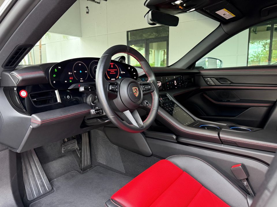 2024 Porsche Taycan