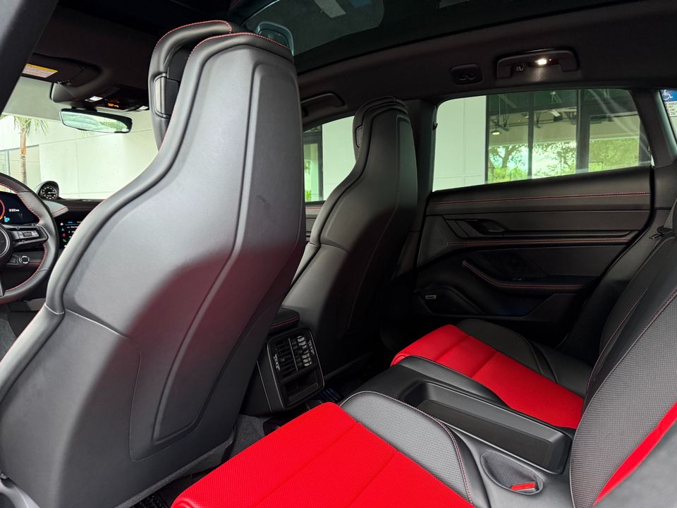 2024 Porsche Taycan