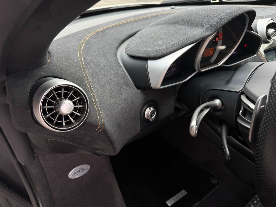 2016 McLaren 650S