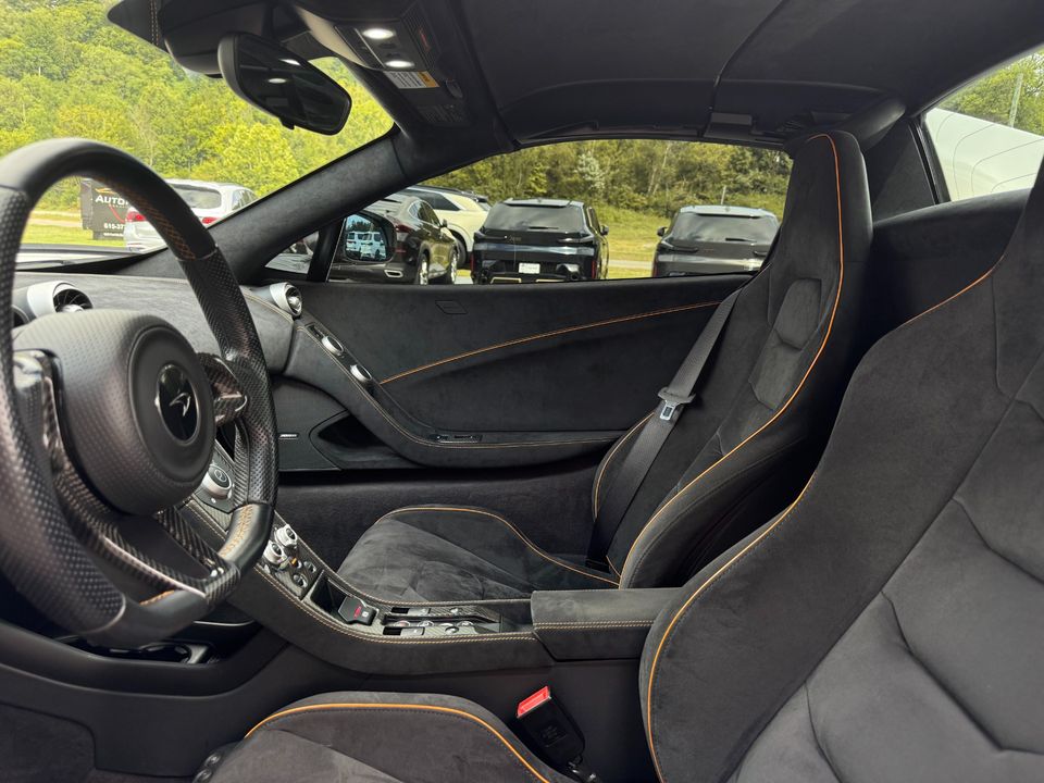 2016 McLaren 650S
